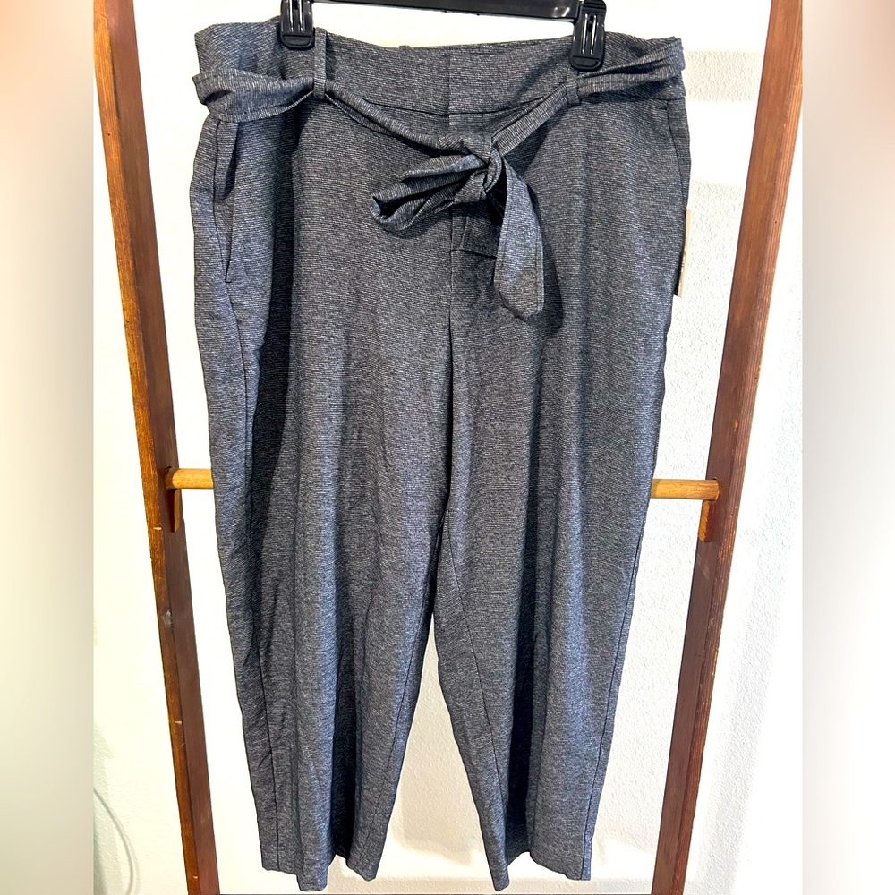 NWT A New Day Gray Cropped Dress Pants Size 16